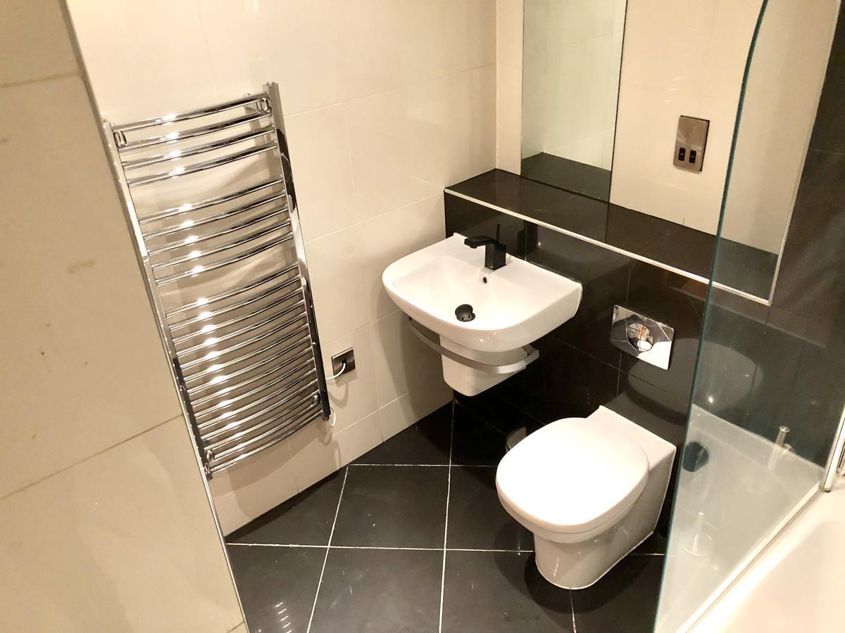 Blonk Street - Luxury Two Bedroom Apartment 谢菲尔德 外观 照片